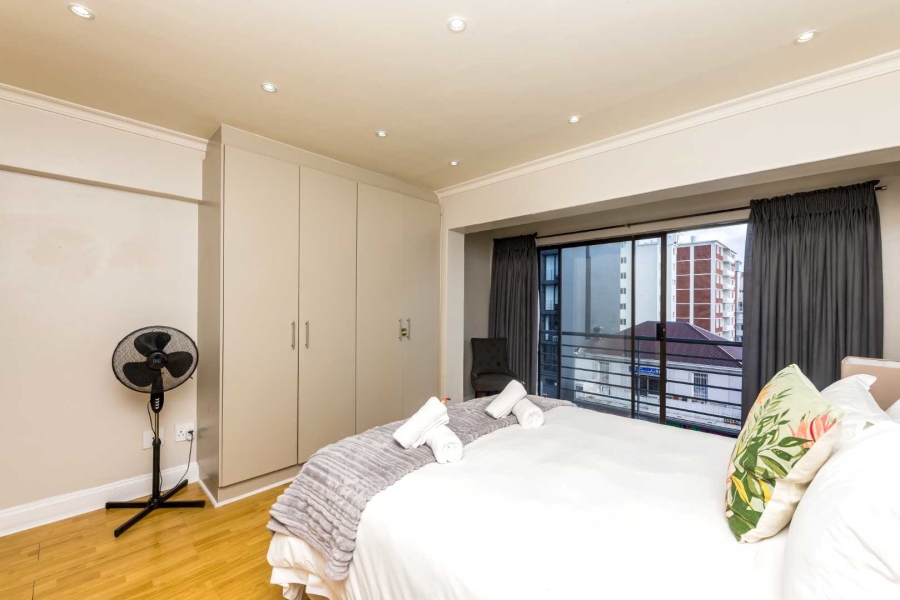 2 Bedroom Property for Sale in Sea Point Western Cape